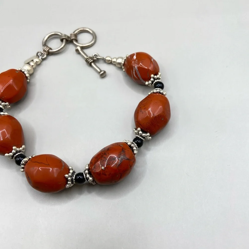 Chunky Red Jasper Black Onyx Toggle Bracelet - Picture 6 of 8
